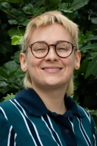 Portrait photo of Em Thompson